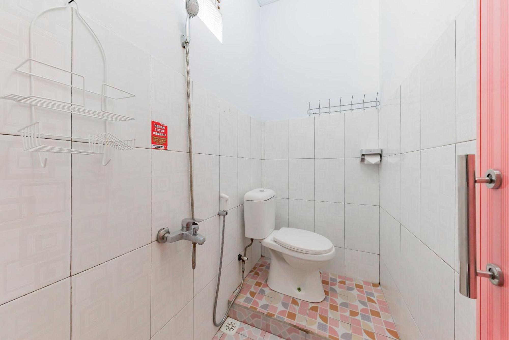 Reddoorz Resort Syariah @ Jaya Tirta Abadi Purwakarta Room photo
